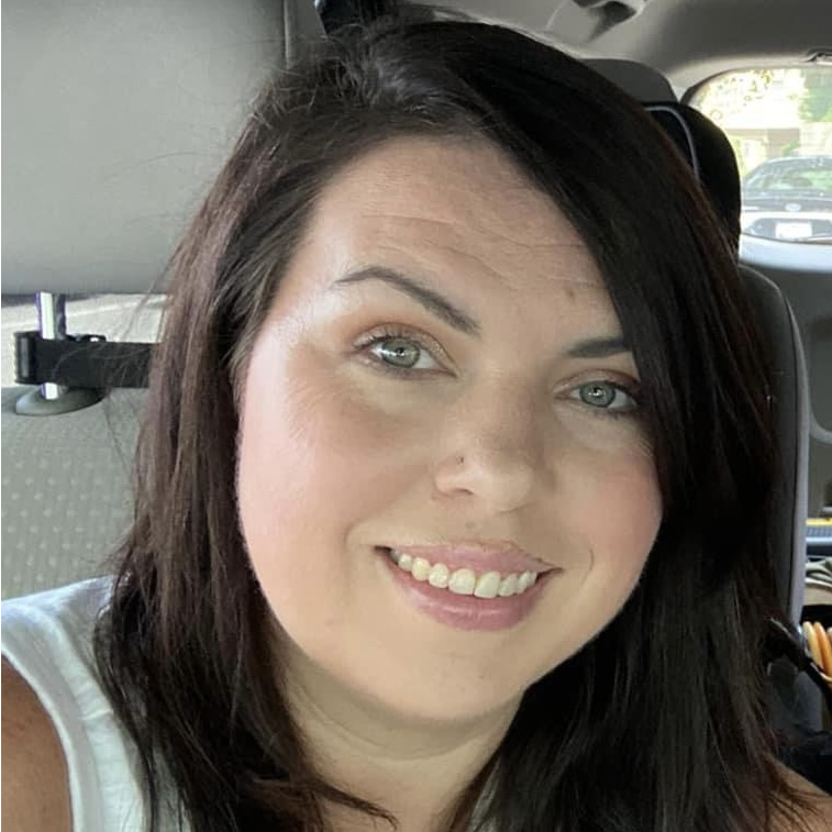 Christina Compton headshot